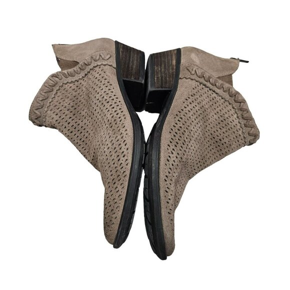 Earth Brand Womens Perforated Ankle Boots Size 9 Brown Suede Back Zipper - Picture 9 of 12